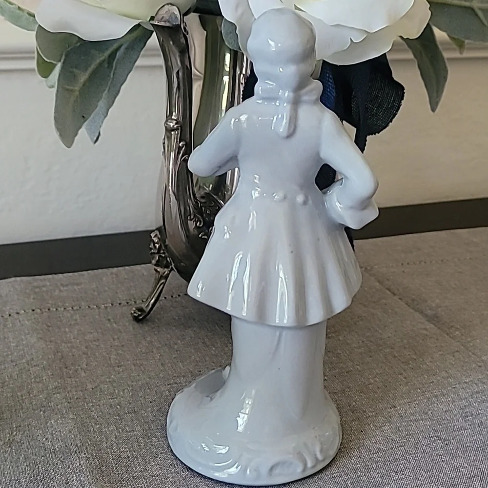 Classic Blue Porcelain Figurine Set